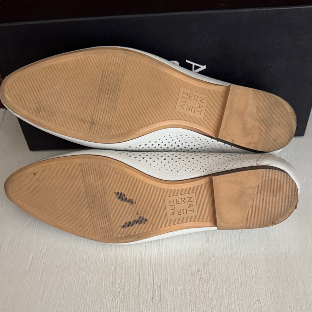Naturalizer Lorna 2 White Perforated Leather Loafer 8M - Picture 4 of 8